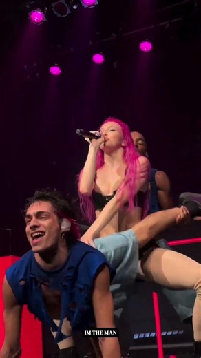 ADÉLA perform “ I’m The Man ” Live @ The Red Bottoms Tour 2026 in Toronto, ON 💖 pt. 3