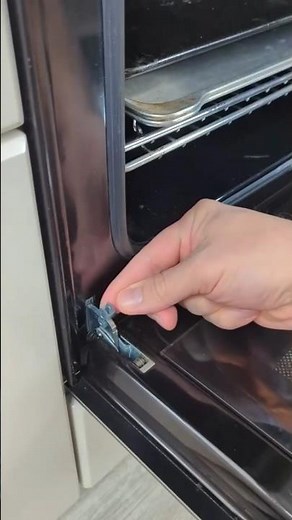How to remove an oven door?
