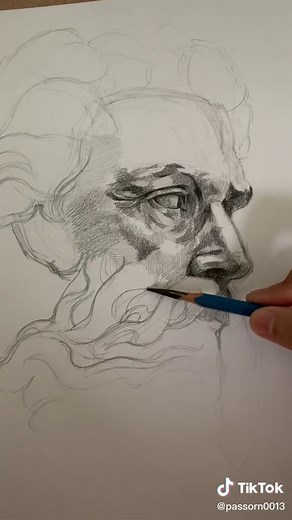 Detailed Portrait Sketching Techniques with Graphite Pencil