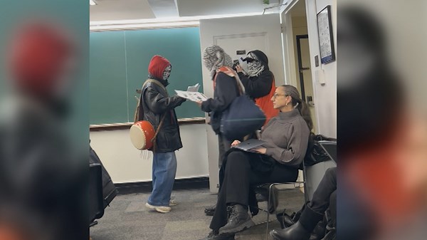 Masked protestors disrupt first day of Israel history class at Columbia University