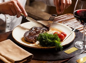 The #1 'Healthiest' Steak to Order at 8 Major Steakhouse Chains