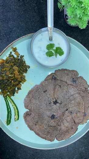 Raagi ki Roti Recipe #recipe #ytshorts #food #cooking #easyrecipe #ytshorts #yt #shorts #explore