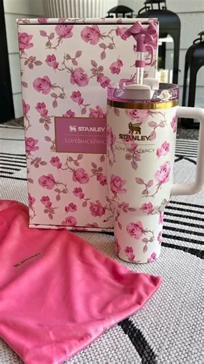 Unboxing the Viral Stanley Tumbler | Trending Water Bottle Review & First Look #waterbottle