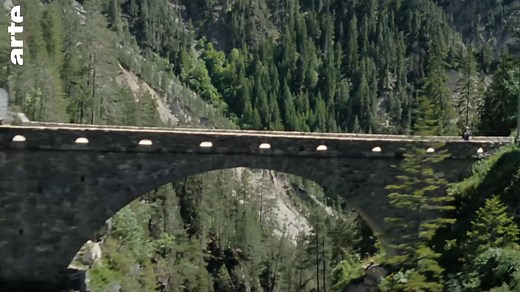 📚 In November 1924, a masterwork of twentieth-century literature was published: Thomas Mann’s The Magic Mountain tells the story of Hans Castorp, a young German from Hamburg who visits his cousin in a sanatorium in the Swiss Alps. Learn about what begins as a three-week trip and becomes a months-long stay in a work that is a reflection on life and death, a classic Bildungsroman, and a critique of pre-first World War European society. Watch here ➡️ https://lnk.to/3Qcg0B7F 📅 Available until 11/0