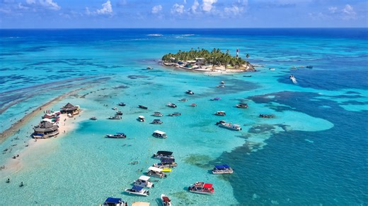 Aerial view of the crystal clear waters of San Andrés Island