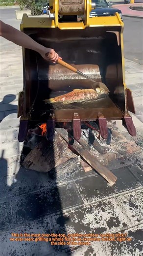 Crazy Street Food: Grilling Fish in an Excavator Bucket!
