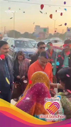 Modicare Official on Instagram: "A warm welcome, a special surprise and lots of love as the Atoot Bandhan Yatra continues in Paota with Mr. @samirmodi and his Modicare Parivaar. #Modicare #AtootBandhanRishtaDilKa #SamirModi #SochBadlo"