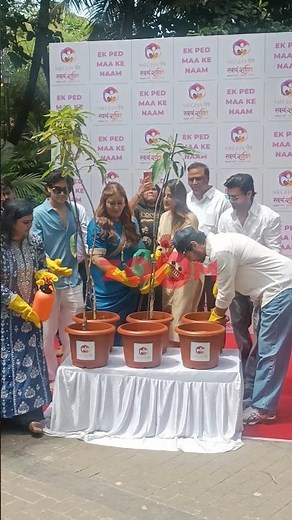 Nupur Sanon & husband Stebin Ben plant plants for a cause 🤩 #shorts #nupursanon #stebinben