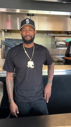 Best Cat Fish in Seattle or Beacon Hill Shell Station? Check out this local spot for fried cat fish and soul food. I recommend ordering Captains platter which comes with fried cat fish, shrimp, hush puppies, and fries. Platter is big enough to share with two people. 🤤 Homemade tartar sauce was tasty and had a spicy kick to it. Fried chicken came out crispy and juicy too! Terrell the owner carried his grandparents legacy when they closed down in 2014. If you love good food and good people then t