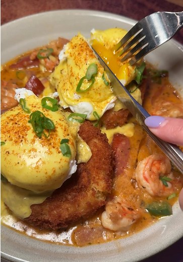 Wild Breakfast Options at Rainforest Cafe