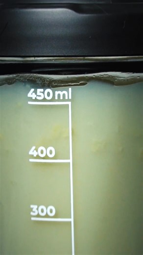 377K views · 395 reactions | Kész ital 10 másodperc alatt! 勞 Igen, jól olvastad. Ez az elektromos shaker gondoskodik arról, hogy egyetlen csomós darab se maradjon az italodban! ⚡ Gyors, hatékony, erőfeszítés nélkül.  Nem hiszed el? Próbáld ki, és győződj meg róla te is!  | GymBeam | Facebook