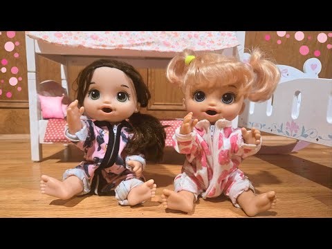 Baby Dolls makes Food, Plays and Eats. Morning Routine.
