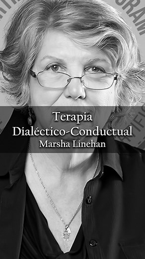 ¿Qué es la terapia dialéctico-conductual de Marsha Linehan? . La terapia dialéctico-conductual combina técnicas conductuales con aceptación y validación emocional. Su objetivo es el equilibrio entre cambio y aceptación para personas con trastornos severos, especialmente el trastorno límite de la personalidad. . . . #donfilosofo #filosofo #filosofia #mente #psicologia #psicologo #terapia #dialectico #conductual #linehan #aceptacion #cambio #emocion #validacion #trastorno #limite #personalidad #co