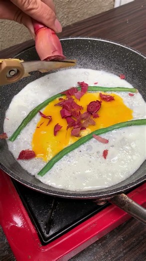This Beautiful Flower Egg Hack Is Pure Art! 🌸