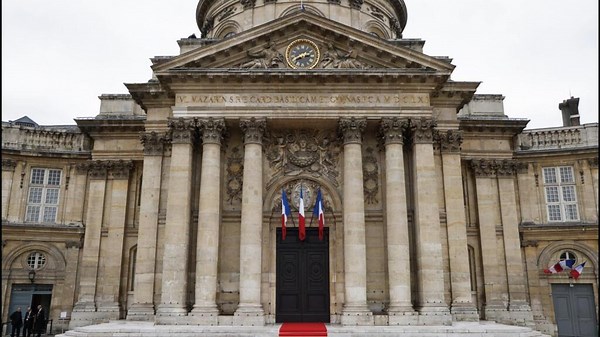 A rare peek behind the scenes of the Académie française