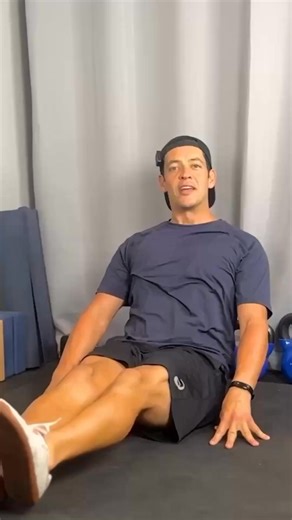 10K views · 4.5K reactions | This is how you train your core in just five minutes. Do in and outs for 60 seconds, leg lifts for 60 seconds, and Russian twists for 60 seconds. When it gets easy, add a weight. Hold the bear pose for 60 seconds, and once it feels easy, lift a hand or leg. Finish with a posterior plank for 60 seconds. #yoga #coreworkout #pilates #calisthenics | Alejandro Matias | Facebook