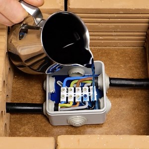 Wire connections are easier when you know these hacks! | 5-Minute Crafts Play