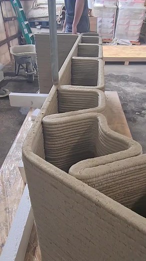 This is how we print houses these days! 🦾 #satisfying #construction #printing