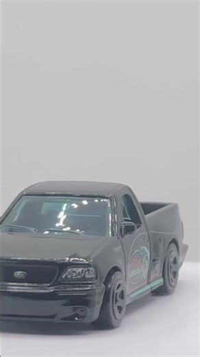 Hot Wheels 2025 - '99 Ford F-150 SVT Lightning - 94/250