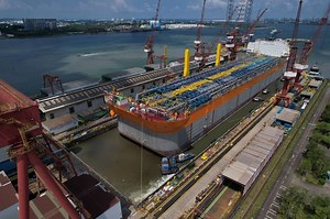 SBM Offshore’s Jaguar FPSO Enters Drydock in Singapore (Video)