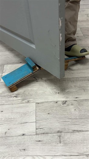 🚪 Simple Door Installation Trick That Saves Time!