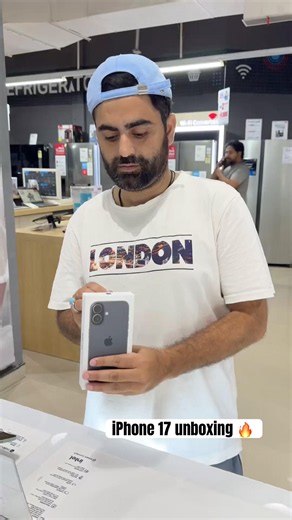 iPhone 17 unboxing || unboxing iphone 17 || #new #iPhone #unboxing #ytshorts #shorts #shortsfeed