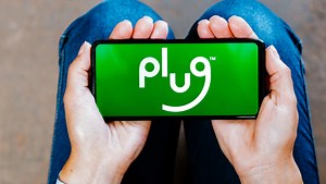 Plug Power stock plunges on potential $1B share offering