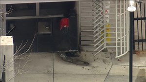 Chicago FBI facility guard shack set on fire; suspect in custody