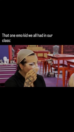 Clipping Paradise on Instagram: "The tiny loop on the inside of a dress shirt collar is called a "locker loop" or "hang loop." 👔🔄 It dates back to the 1960s when college students would hang their button-ups in lockers without worrying about hanger slips or wrinkles. A preppy, practical relic now keeping your shirt tidy in the closet! 🎓🧥✨ #dragrace"