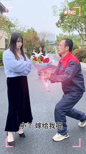 758K views · 2.1K reactions | NHẠC CHẾ -NGHÈO NÊN EM CHÊ - TRUNG HIẾU ♪ | Lê Hộ | Facebook