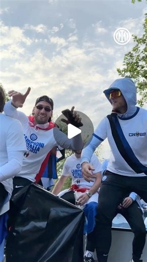 Muzica Romania on Instagram: "POV: Campioni D’Italia 2023/2024 🇮🇹 Football club Inter Milan ⚽️, the champions of the Italian football title 🇮🇹 dance on iali, iali, iali Made in Romania 🇷🇴 videos @inter ❤️‍🔥 Forza Inter 🙌🏻Congratulations 👏🏻😍 #hakancalhanoglu #hakançalhanoğlu The Inter Milan team sang and danced to “Made in Romania” after the victory with AC Milan and winning the title in Italy. The footballers from Inter Milan celebrated the title of champions of Italy on the song “Ma
