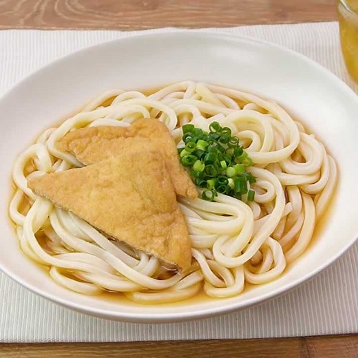 定番のおいしさ！ 冷やしきつねうどんのレシピ動画・作り方 | デリッシュキッチン