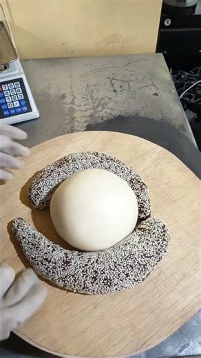 Satisfying Bread Decorating #bakingtutorials #art #breadlovers