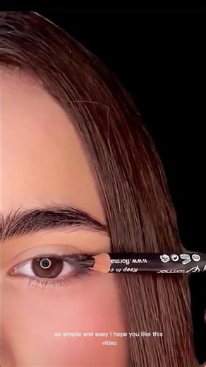 Super Easy Eyeliner tutorial#makeup #eyeliner #eyelinertutorial #trend #viral #shorts #subscribe
