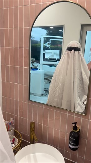  Halloween Fun! Any excuse to dress up!  #toothdental #ashgrove #halloween #fangs #flosslikeaboss #happyteeth | Tooth Dental | Facebook