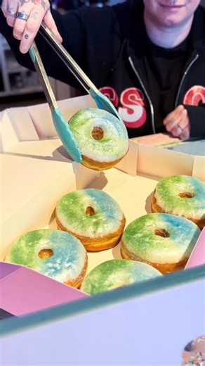 DOUGH JOY on Instagram: "This is your reminder. ☺️ Seahawks donut preorders close soon! 🏈 Fluffy raised donuts, topped with vanilla icing and finished with blue + green glitter, made fresh for Sunday the 8th pickup - just in time for the Super Bowl! 🎉 They’re soft, sparkly, and great for watch parties, group hangs, or watching the Seahawks win no matter where you are! 🙌🏻 Available as: • ½ dozen PLUS 6 free Seahawks donut holes • 1 dozen PLUS 12 free Seahawks donut holes We will have a LIMITE