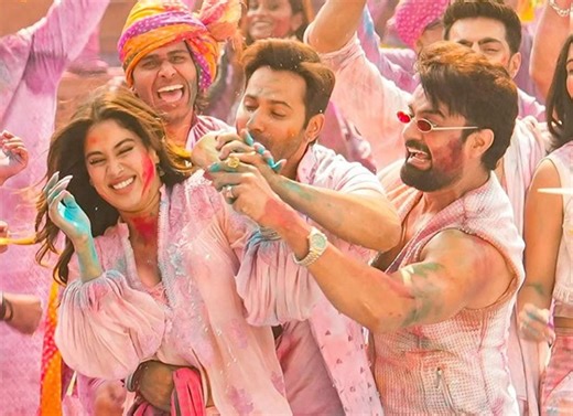 Varun Dhawan and Maniesh Paul bring back the bromance with ‘Panwadi’ dance video, watch : Bollywood News - Bollywood Hungama