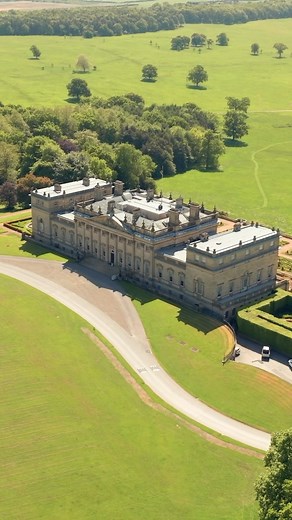 The North side of the Neoclassical masterpiece, Harewood House. Dubious history aside, you can help but marvel upon this beautiful Georgian country house. Designed by architects John Carr and Robert Adam for wealthy plantation owner Edwin Lascelles, Harewood is one of Britains grandest and most opulent Neoclassical mansions. #statelyhome #georgianarchitecture #englishcountryhouse #countryhouses #countryhousestyle #loveofcountryhouses #countryhouse #countryliving #countrylife #manorhouse #histori