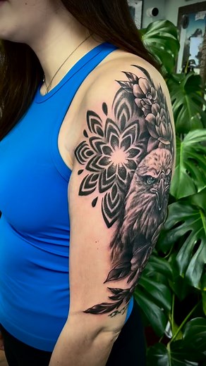 25 reactions | Started a new sleever. How’s your week going?...