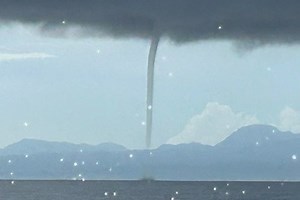 If you were out at sea on Boxing Day in Solomon Islands' capital, Honiara, you might have experienced a strange weather event. Reporter Chrisnrita Aumanu-Leong saw the tornado-like event from a boat. But as supervisor of the Meteorological Services Forecasting Unit, Manoah Tepa explains, it's a funnel cloud, which became a watersrpout. "We did receive a few calls from the provinces as seeing such funnel clouds. These are very small, localised phenomenon or events." Find out more: https://www.abc