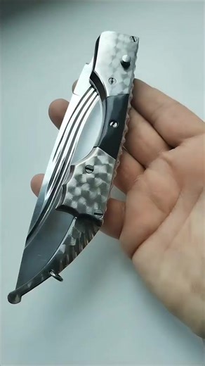 Big Switchblade Knives: Handmade Craft Techniques