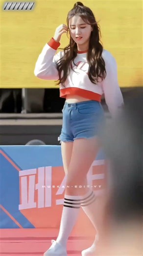 BTS V x Nancy momoland WhatsApp status #blackpink #kimtaehyung #shorts #vairalvideo #bts