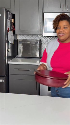 Easy Guyanese Oil Roti. This beginner friendly recipe helps you to make soft, flaky roti without worrying about too much! Comment “save’ for the full recipe. https://metemgee.com/easy-guyanese-oil-roti/ | Metemgee