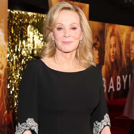 Jean Smart Reveals She Broke Her Kneecap “in Half” on Fourth of July