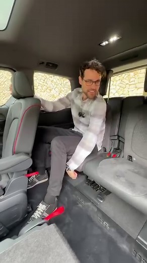 1.3M views · 7.6K reactions | Flexible interior in the new VW ID Buzz GTX. ⚡️The VW ID Buzz GTX is the AWD version of the electric microbus by Volkswagen! It comes with battery upgrades as well as more power and acceleration and special interior features. #vw #volkswagen #vwidbuzz #volkswagenidbuzz #vwidbuzzgtx #volkswagenidbuzzgtx #electricvehicle #electricvehicles #cartechnology #cartech | Autogefühl | Facebook