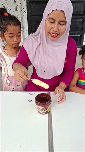 I want chocolate ice cream!!!