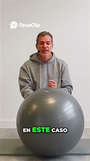 Seniors: 3 exercises with a giant ball 🎯 Super easy