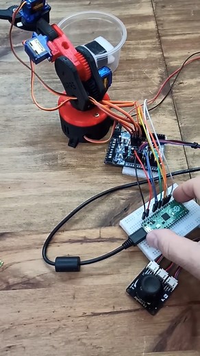 12 reactions | Controlamos um Braço robótico usando a Função MAP com o Raspberry Pi Pico. Como fizeram para usar a função em Python? Assista no nosso Canal do Youtube!  Assista o vídeo completo: Link nos Stories  Compartilhe com seus amigos! | Brincando com Ideias | Facebook