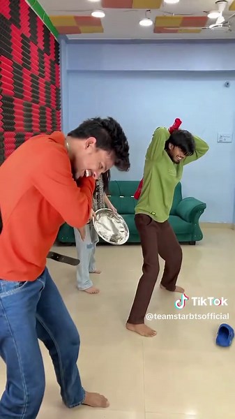 Light Band Fight: Unveiling Team Star's Epic Showdown