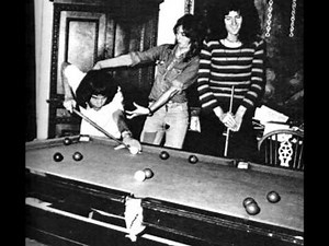 Queen - Seaside rendezvous - Lyrics